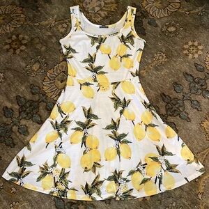 Ladies skater style dress. Size medium.